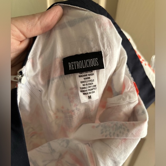 ModCloth Retrolicious brand street scene printed dress medium - Picture 4 of 4